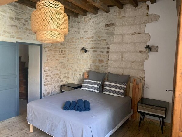 3 bedrooms, free WiFi, bed sheets