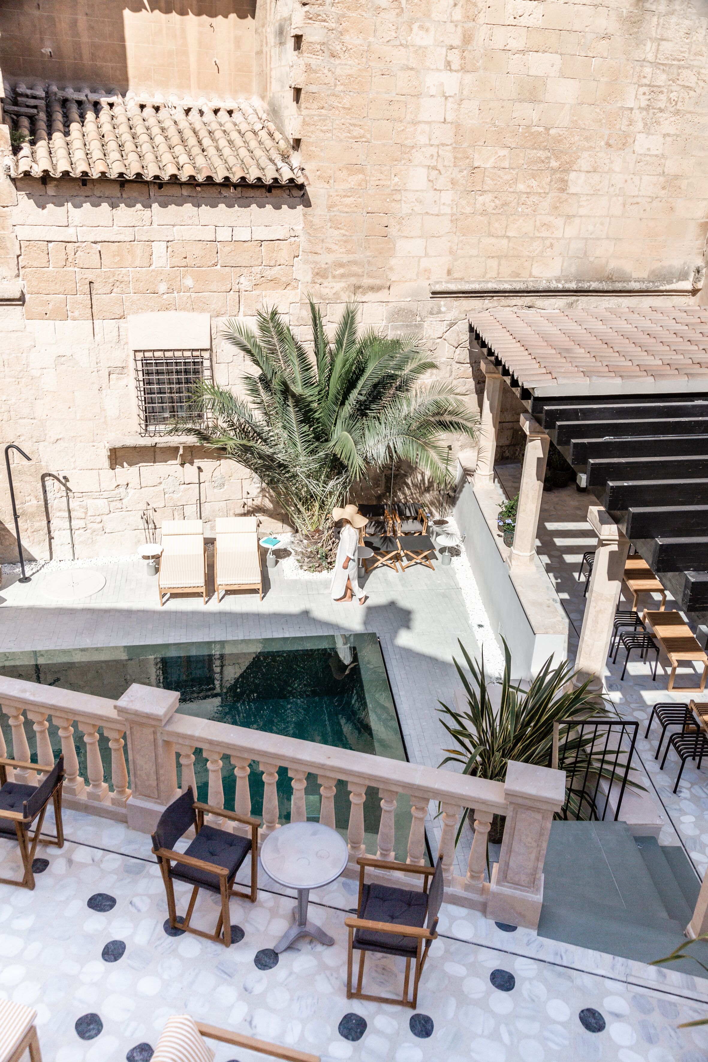 outdoor pool, pool umbrellas, pool loungers