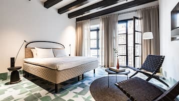 Superior Room | Egyptian cotton sheets, premium bedding, pillow-top beds, minibar