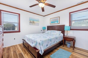 3 bedrooms, memory-foam beds, free WiFi, bed sheets