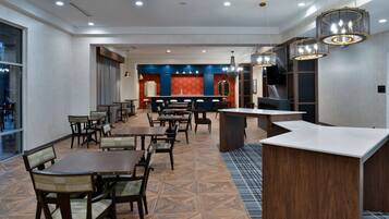 Bao gồm bữa sáng buffet hàng ngày