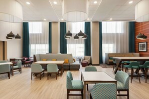 Free daily full breakfast - Hampton Inn Indianapolis Downtown IUPUI (Indianapolis)