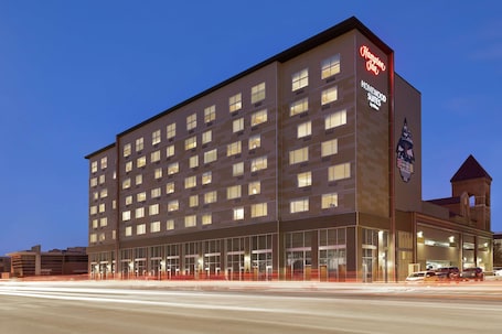 Exterior. Hampton Inn Indianapolis Downtown IUPUI