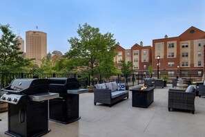 Terrace/patio - Hampton Inn Indianapolis Downtown IUPUI (Indianapolis)