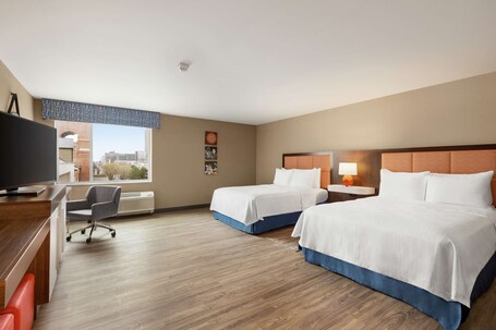 Hampton Inn Indianapolis Downtown IUPUI - Image 39