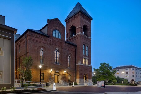 Hampton Inn Indianapolis Downtown IUPUI - Image 15