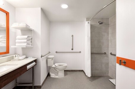 Hampton Inn Indianapolis Downtown IUPUI - Image 26