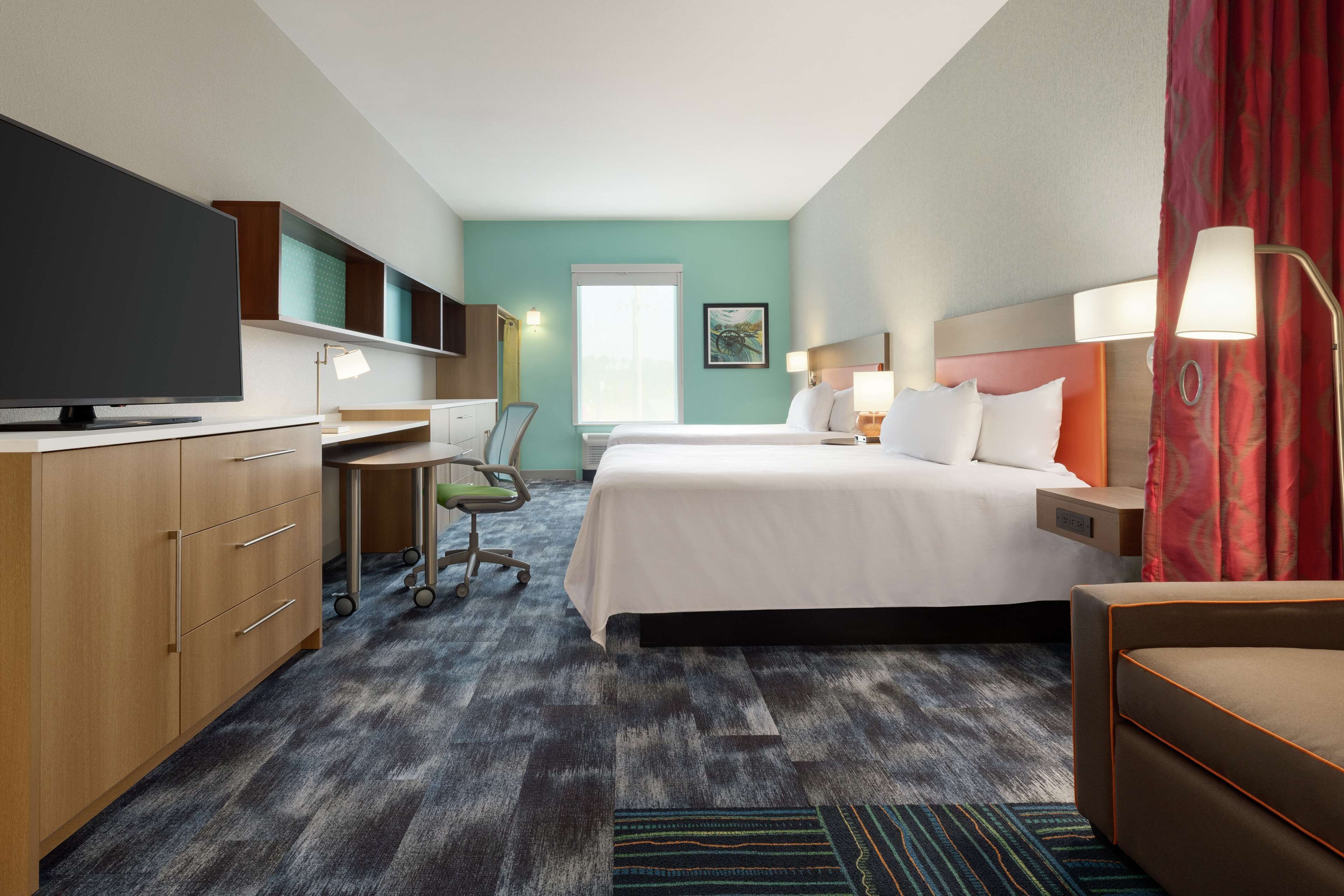 studio, 2 queen beds, non smoking | blackout curtains