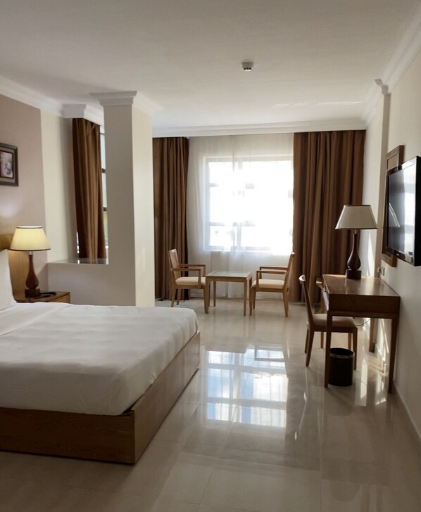 Business Double Room | Free WiFi - City Center Hotel (Seeb)