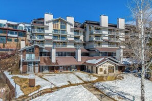 Exterior - Cozy Loft Studio | Steps from the Slopes | Fireplace + Hot Tubs! (Steamboat Springs)