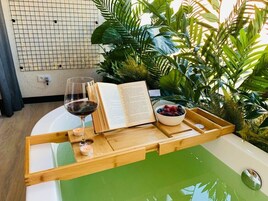 Habitación doble superior (Bañera Exenta) | Bañera profunda