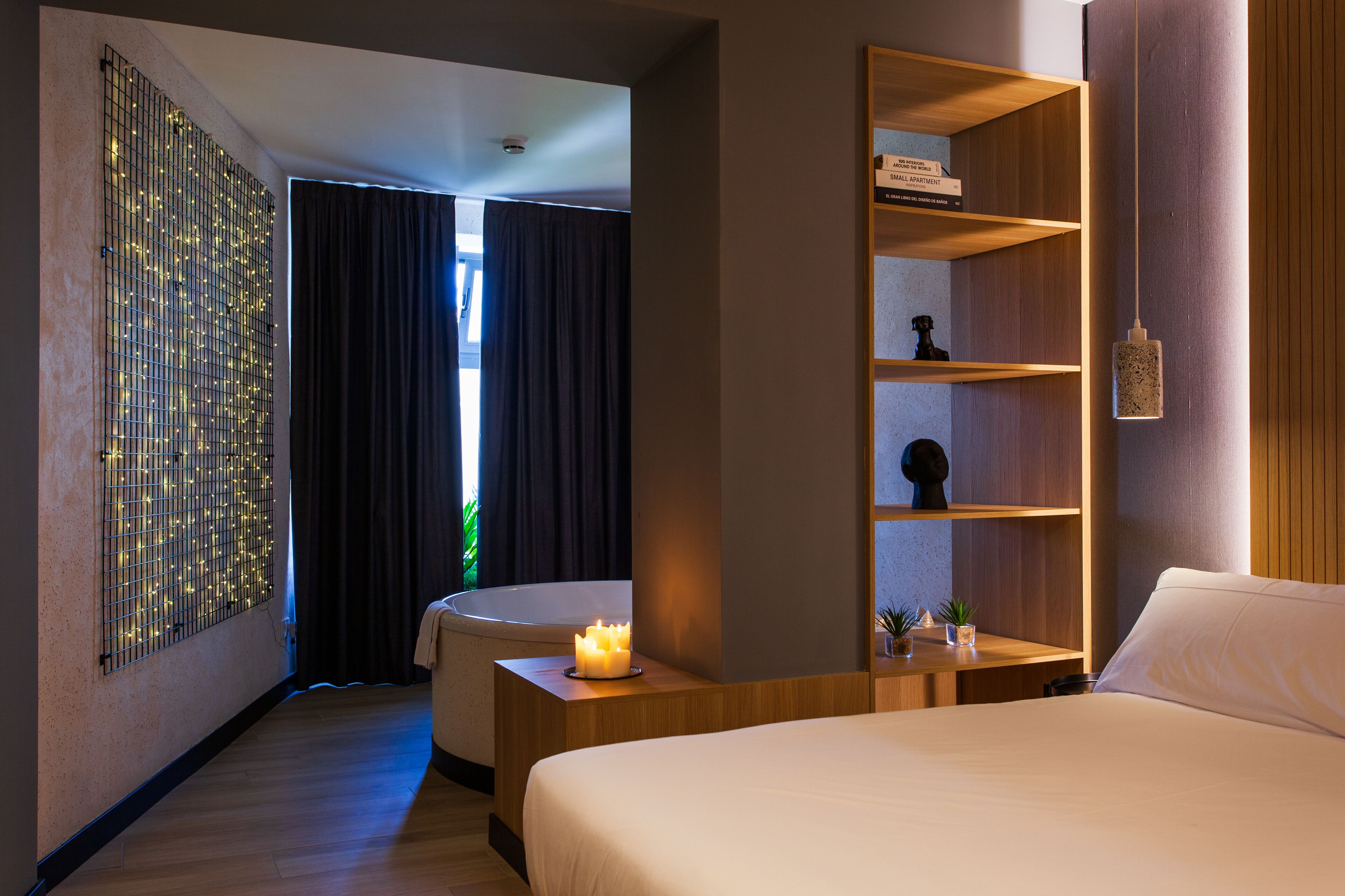 superior double room, hot tub | 1 bedroom, desk, soundproofing, free wifi