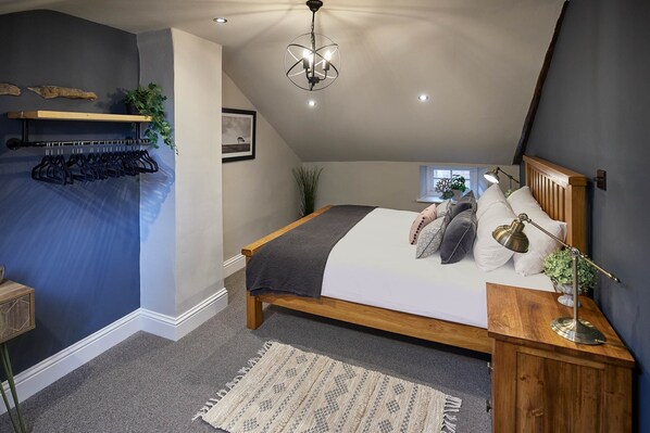 Room - The Green Door (Richmond)