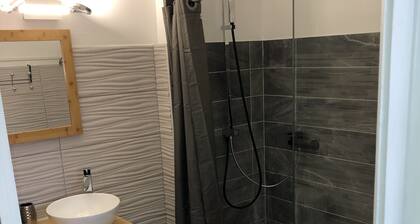 Studio SUNSEA is located 150 meters from the beach and all amenities.