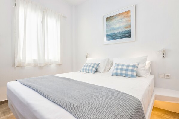 1 bedroom, in-room safe, free WiFi, bed sheets