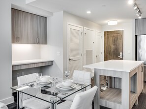 Luxe appartement, 2 slaapkamers | Dineerruimte