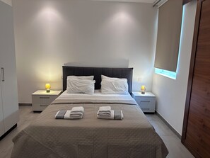 2 Schlafzimmer, Bügeleisen/Bügelbrett, kostenloses WLAN, Bettwäsche