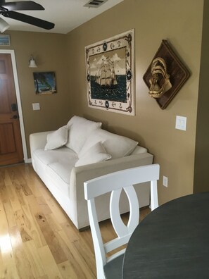 3 slaapkamers, een kluis op de kamer, een bureau