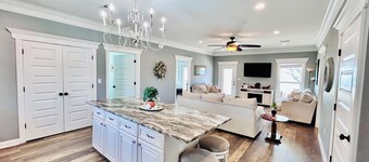 Gulf Moon II - Spacious Beachfront Home with Pool on the Mississippi Gulf Coast