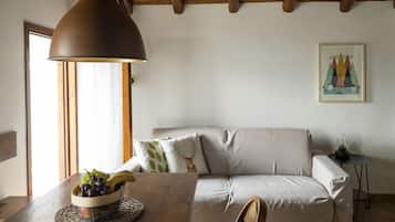 Smart-TV, Bücher, Stereoanlage