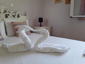 2 chambres, Wi-Fi gratuit, draps fournis