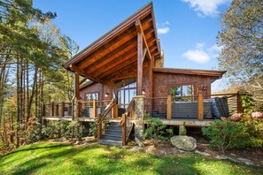 Exterior - Bear Woods Belle - Eagles Nest amenities, fire pit, hot tub, two suites (Banner Elk)