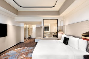 Premium Room, 1 King Bed | 1 bedroom, premium bedding, Select Comfort beds, minibar