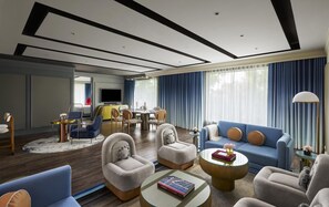 Presidential Suite (Centric)