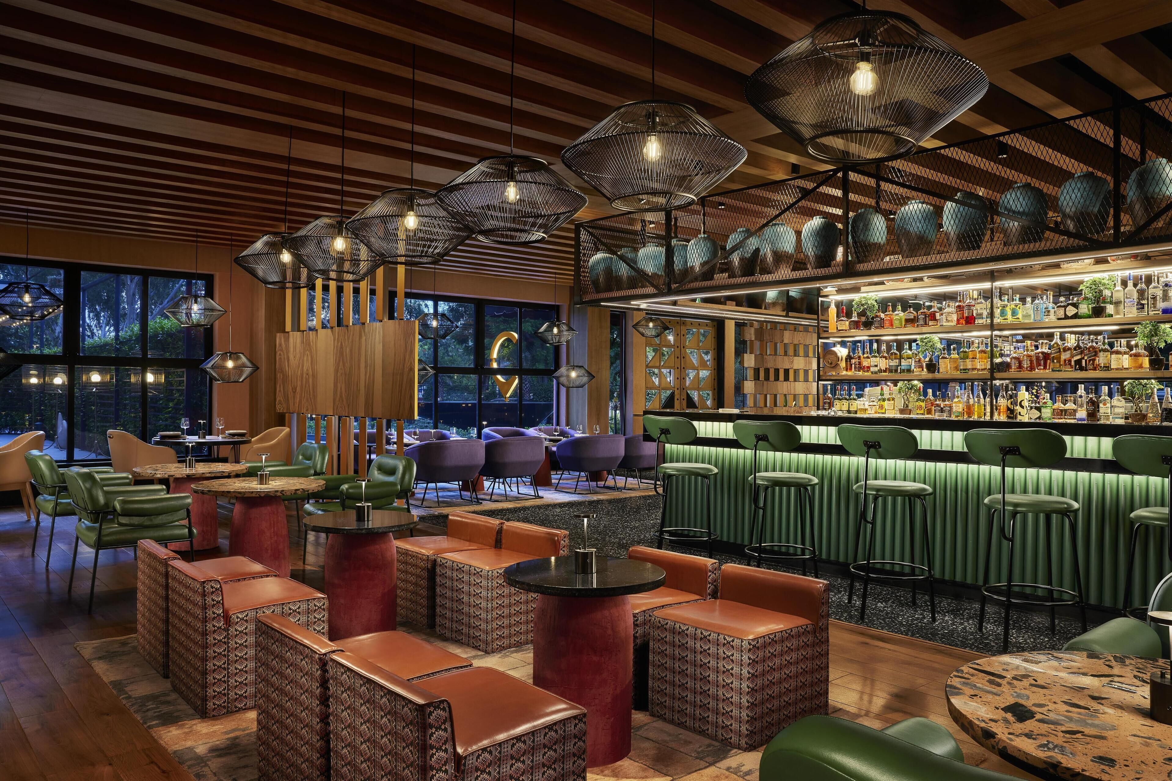 2 restaurants; breakfast, lunch, dinner, and brunch served