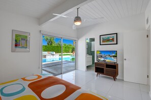 4 habitaciones, tabla de planchar con plancha, wifi y ropa de cama 