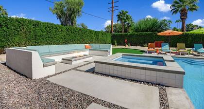 The Retro A Go-Go House Luxury Mid Century Mod Resort