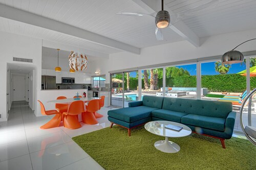 The Retro A Go-Go House Luxury Mid Century Mod Resort