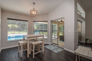 Dining - HEATED PRIVATE POOL | CLOSE TO RAINBOW RIVER, CRYSTAL RIVER & GOLFING (Citrus Springs)