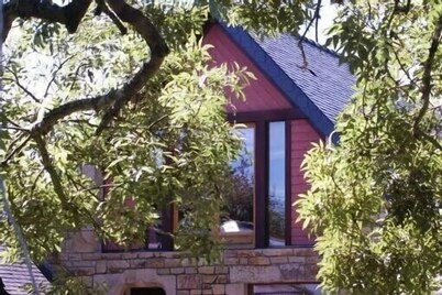 Rental vacancy between Camaret and Crozon, villa in large renovated farmhouse,