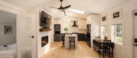 2 chambres, fer et planche Ă repasser, Wi-Fi gratuit, draps fournis