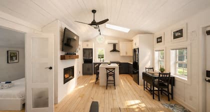 7-min Walk to the Beach! Hot Tub + Fire table