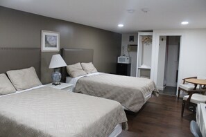 2 bedrooms, internet - Herring Run Motel Room 2 Double Queen Beds Room 2 (Savines le Lac)