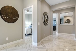 4 chambres, fer et planche à repasser, lit parapluie, Wi-Fi