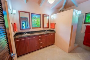 تجهيزات دش، مجففات شعر، مناشف