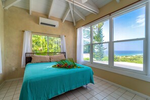 5 habitaciones, tabla de planchar con plancha, wifi y ropa de cama 