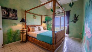 5 bedrooms, iron/ironing board, WiFi, bed sheets