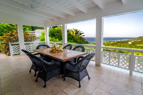 Secluded Villa Near Cane Bay | Pool & Generator