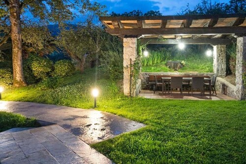 Oroimena Landetxea, house with swimming pool in Leitzaran, 15 min from San Sebastian.