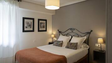6 bedrooms, iron/ironing board, travel crib, free WiFi
