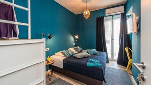 Rom – city, 1 queensize-seng, balkong, bakgårdsutsikt