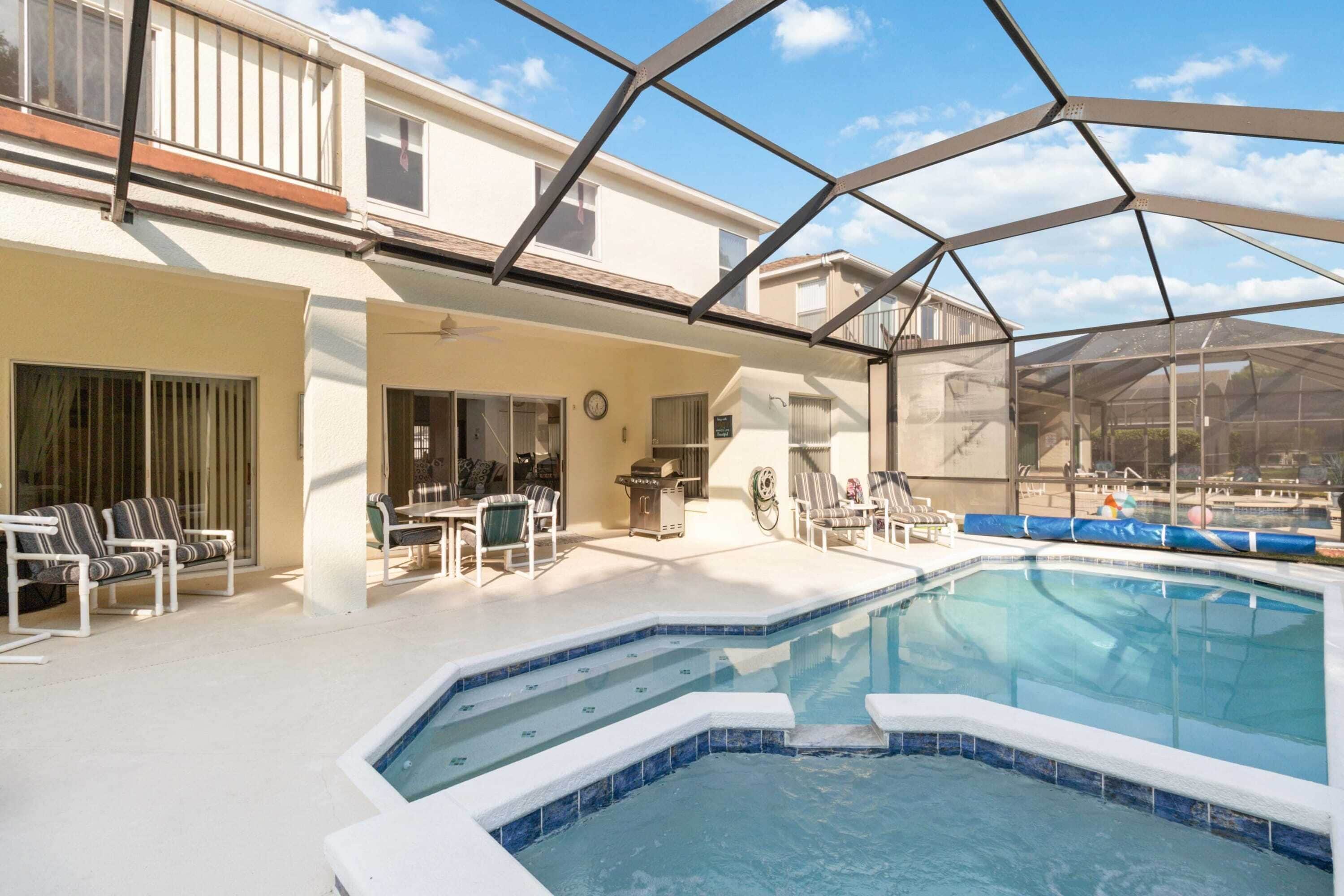 YOS-Pool home, 4BR, 2 Masters, game room sleep 8