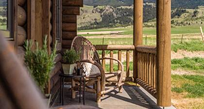 Romantic Log Cabin in Paradise Valley, Montana