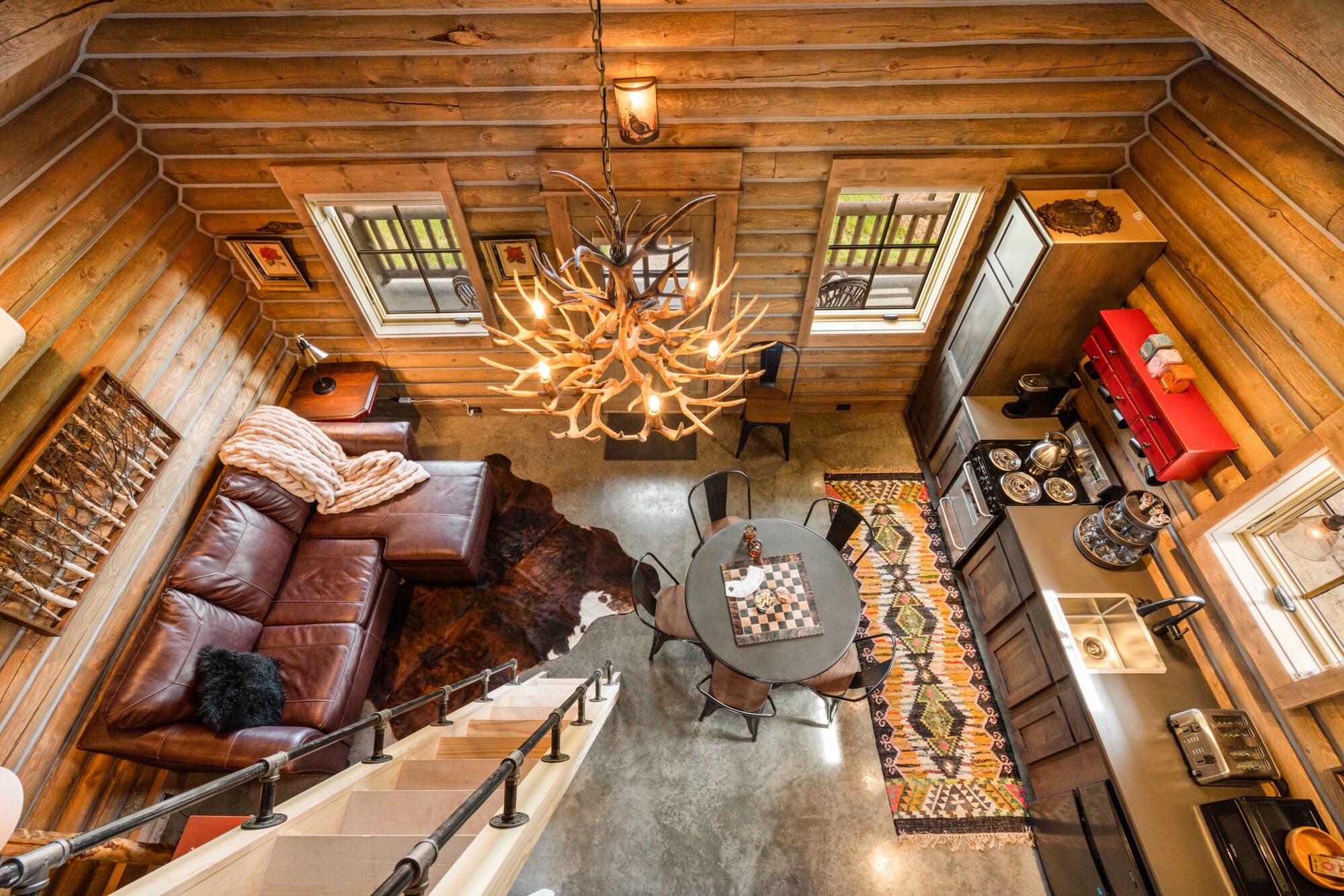 Cozy Log Cabin in Beautiful Paradise Valley