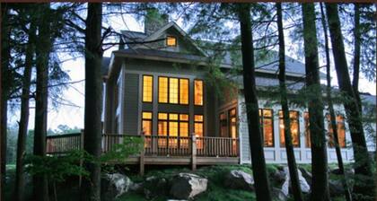 Luxury on the 3L chain sleeps 8+ at the Northernaire Resort's Premier Unit!