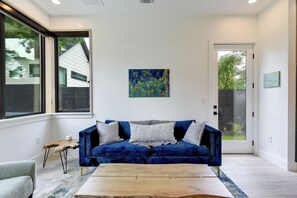 Smart TV, offices, computer monitors